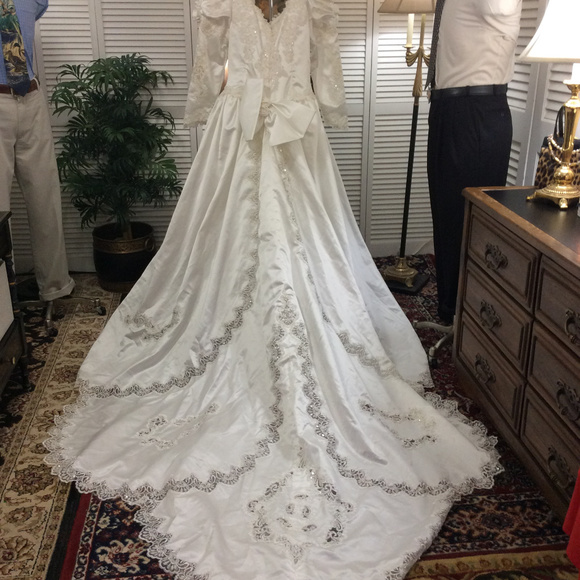 Gloria Vanderbilt Dresses & Skirts - Gloria Vanderbilt Wedding Dress Bridal Gown 18